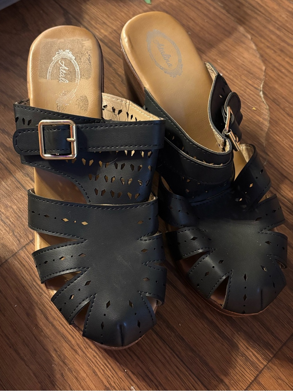 Women’s Black Cutout Slip-On wedge Sandals